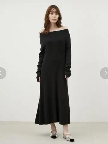 Mila Owen 미라 오웬 오프숄더 롱 리브 니트 원피스