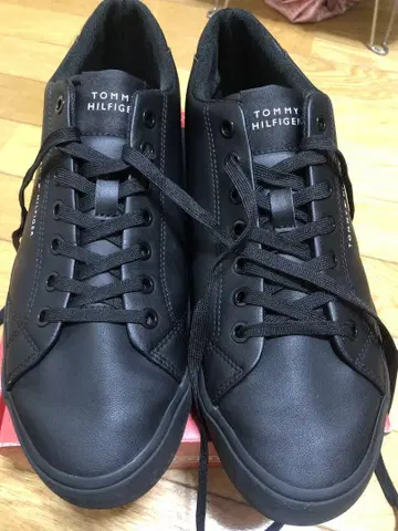 선착순 TOMMY HILFIGER! 블랙! 스니커즈 26cm 오리지널!