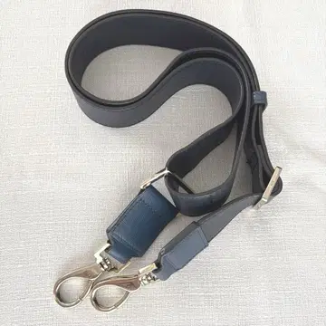 안야 힌드마치 이브리 숄더 스트랩