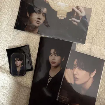 jake enhypen museum 2023 엽서 배지 파일