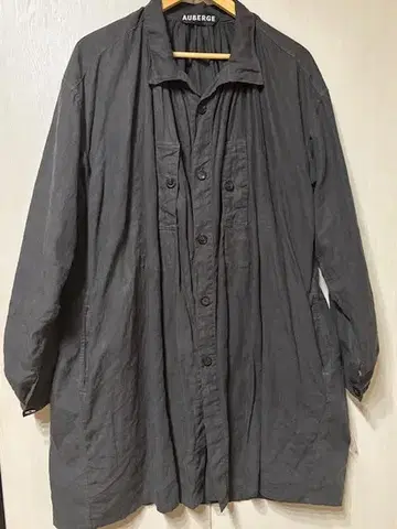 AUBERGE / CHERBOURG 스모크 린넨 코트