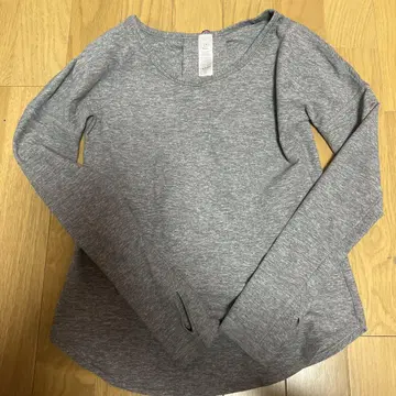 그레이 긴팔 T셔츠 라운드넥 ivivva