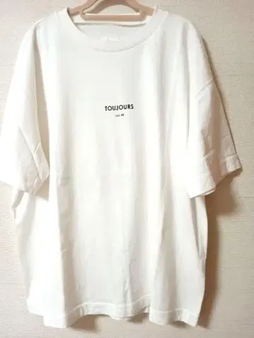 TOUJOURS 로고 티셔츠