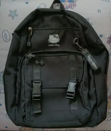 헬로키티 블랙 백팩 47cm x 30cm