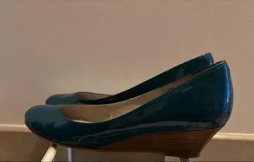 MARGARET HOWELL idea 웨지 에나멜 펌프스 23.5