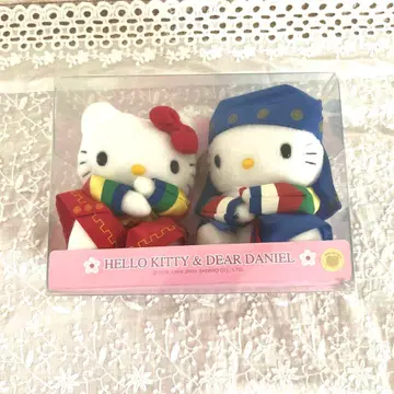 레어 한국 한정판 산리오 키티 치마저고리 키티 & 다니엘 마스코트