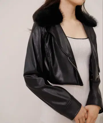 립서비스 퍼 칼라 크롭 스웨이드 자켓