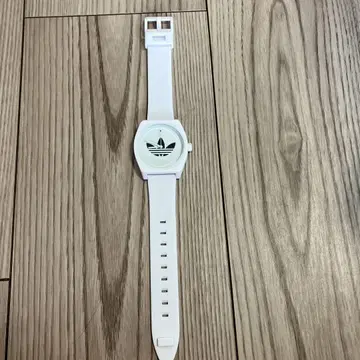 adidas 화이트 손목시계 박스 포함