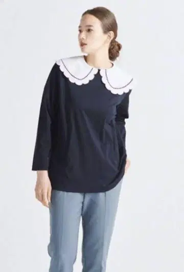 새상품급 yori 스캘럽 칼라 티셔츠 네이비