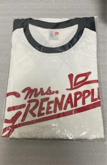Mrs. GREEN APPLE 티셔츠