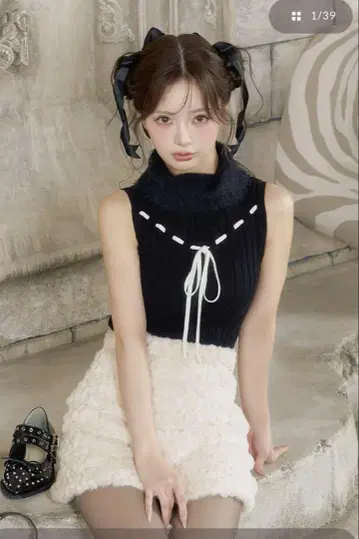 다리치 스티치 리본 슬리브리스 니트탑