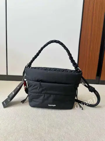 topologie 블랙 숄더백
