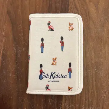 Cath Kidston 여권 케이스 병정 패턴 프린트