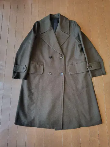 마가렛호웰 더블 체스터 코트