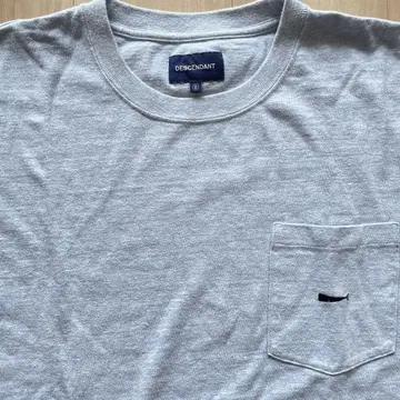 DESCENDANT 포켓 L/S 티셔츠 포켓 부착