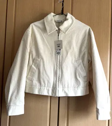 UNIQLO 화이트 크롭 자켓 M