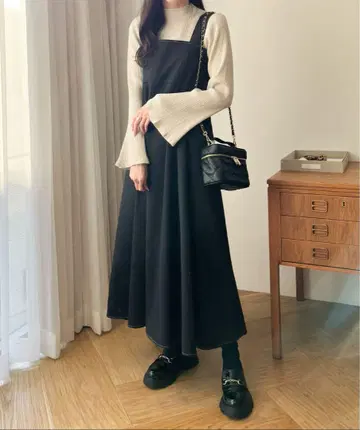 택 포함 새상품 HEATHER 스티치 볼륨 점프 스커트