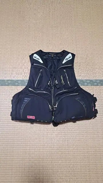가마카츠 플로팅 베스트