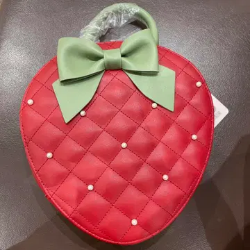 메종 드 플뢰르 산리오 딸기신문 숄더백