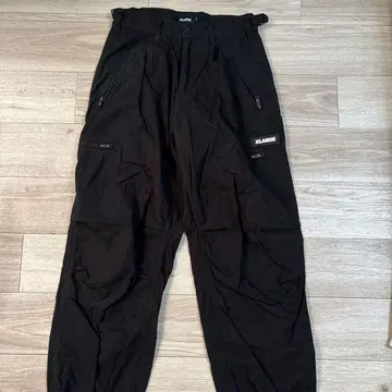XLARGE 블랙 카고 팬츠