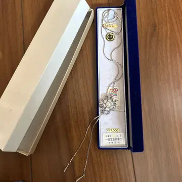 목걸이 화이트 수정