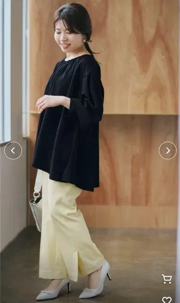 COHINA 개더 플레어 벌룬 슬리브 블라우스