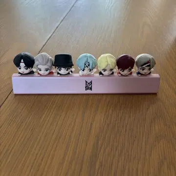 TINYTAN 피규어