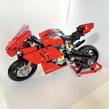 레고(LEGO) 테크닉 두카티 파니갈레 V4 R 42107