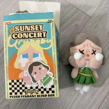 POP MART CRY BABY DIM GREEN