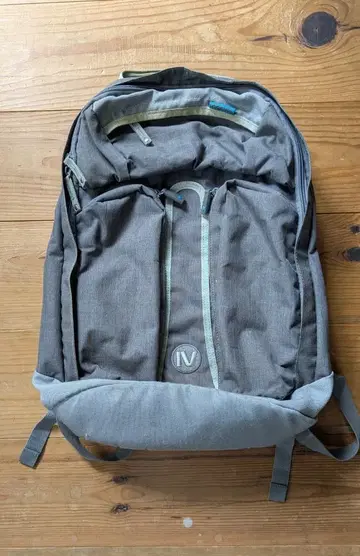GRAVIS 그레이 럭색 백팩