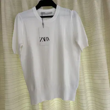 ZARA 화이트 반팔 니트 M 사이즈