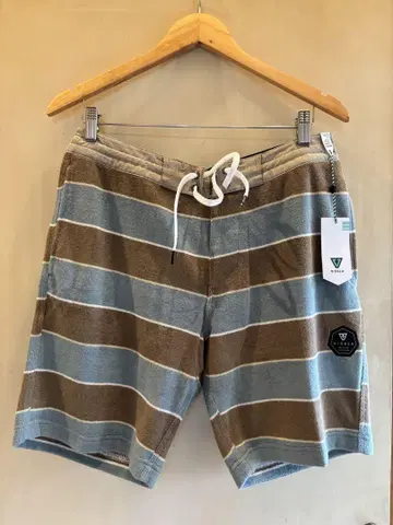 VISSLA 타월 원단 스트라이프 숏팬츠