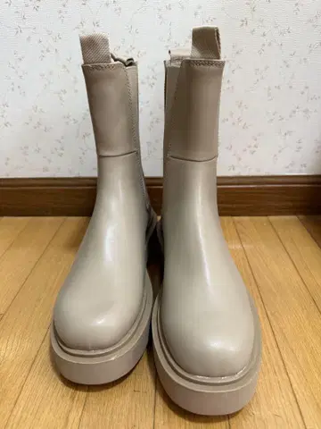 H&M 베이지 사이드 고어 부츠 통굽