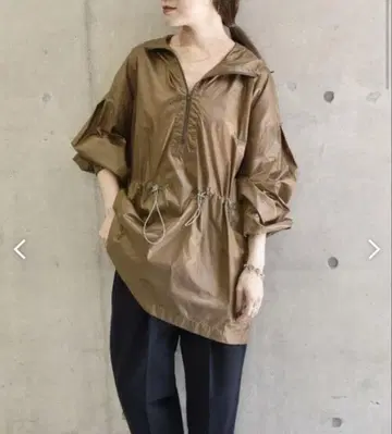 Wai+: 아노락 후드티 노지리 미호