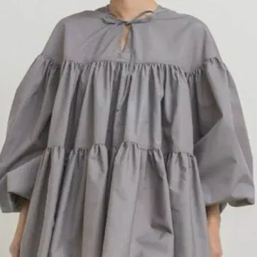 yori 볼륨 개더 블라우스 그레이