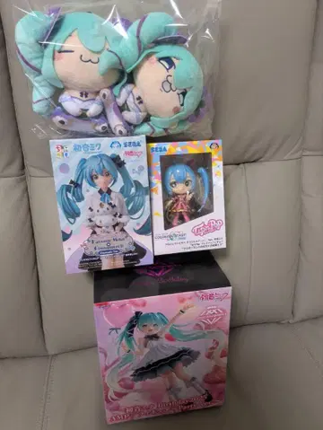 하츠네 미쿠 봉제 인형 & 피규어 세트