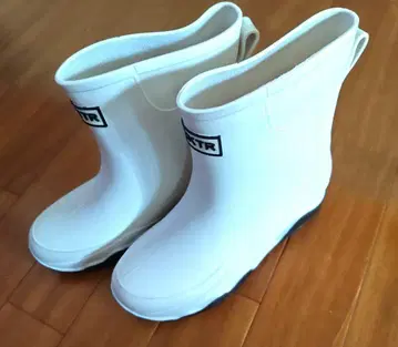 화이트 숏부츠