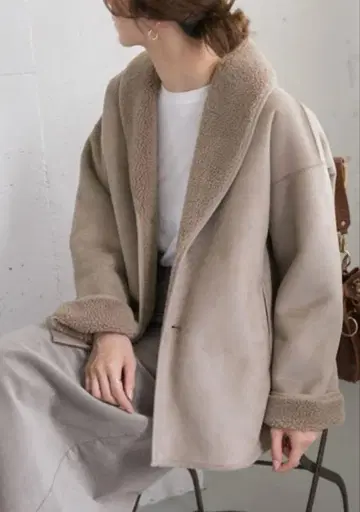 페이크 무스탕 숄카라 자켓