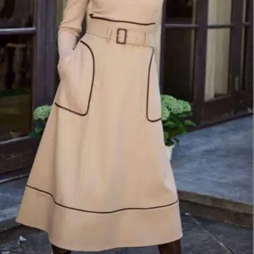 Her lip to Belted Trimmed Midi Skirt