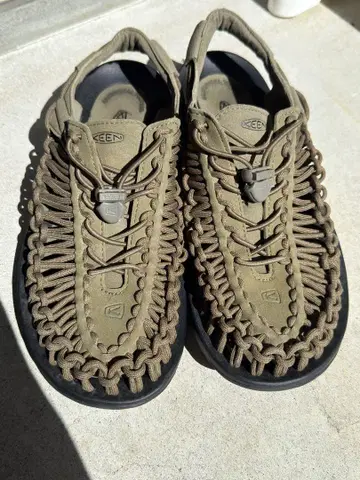 KEEN 스포츠 샌들 올리브색