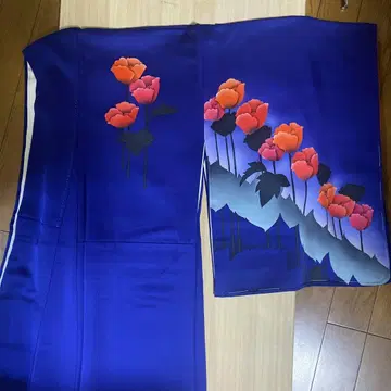 청보라색 꽃무늬 호몬기