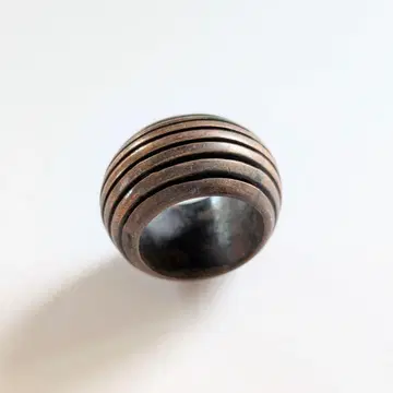 JOAQUIN BERAO 브론즈 반지