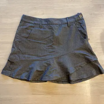 새상품급 DESCENTE 다크 그레이 플레어 스커트 여성용 골프