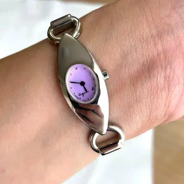 Agnes B 손목시계