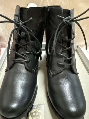 SOMETHING 천연 가죽 레이스업 부츠 블랙