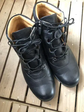 BENESU 베네슈 블랙 가죽 부츠 23.5cm