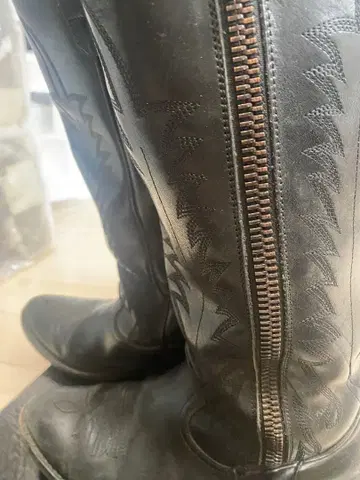 블랙 가죽 웨스턴 부츠