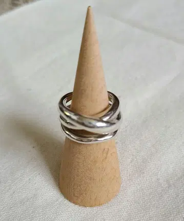 LORO shape ring 01