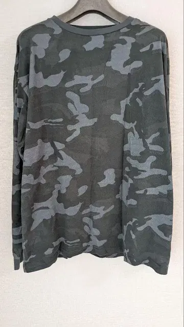 STUDIOSEVEN 카모 무늬 롱 T