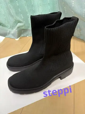 블랙 사이드 고어 부츠 니트 소재 24cm